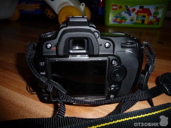 Цифровой зеркальный фотоаппарат Nikon D90 kit 18-105