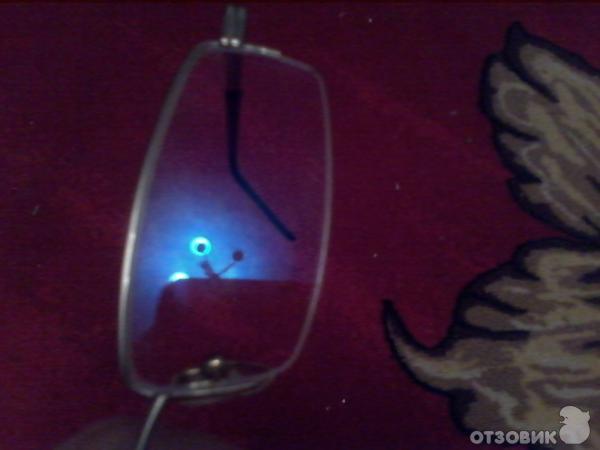 фиолетовый эффект стекол очков