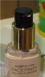 Тональный крем Max Factor Facefinity 3 in 1 фото