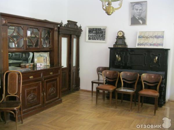 Литературно-мемориальный музей М. Булгакова Дом Турбиных (Украина, Киев) фото