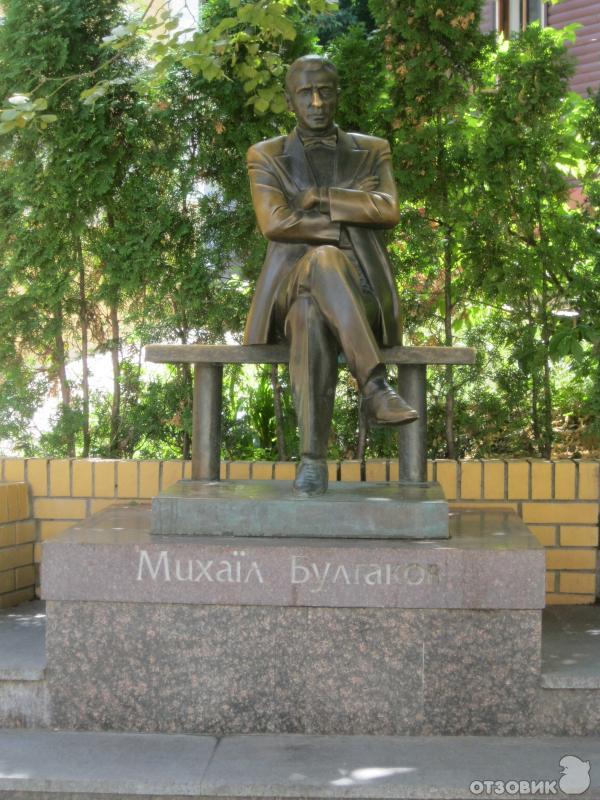 Литературно-мемориальный музей М. Булгакова Дом Турбиных (Украина, Киев) фото