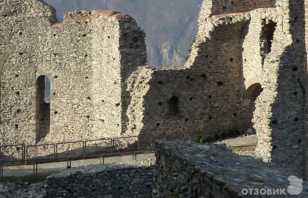 Замок Сакра ди Сан-Микеле (Италия, Турин) фото