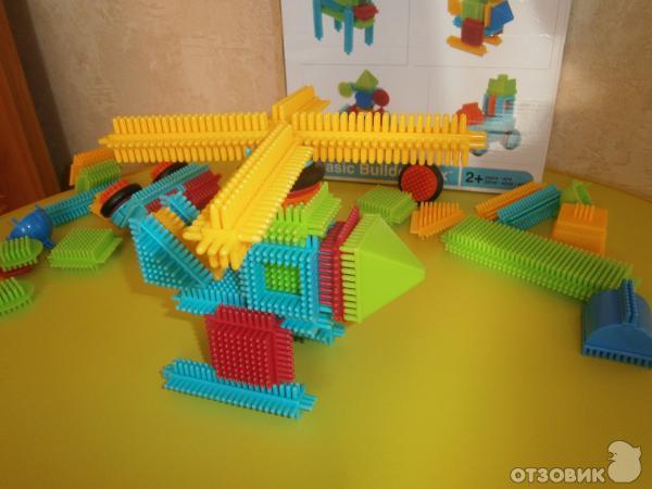 BATTAT Bristle Blocks Конструктор игольчатый фото