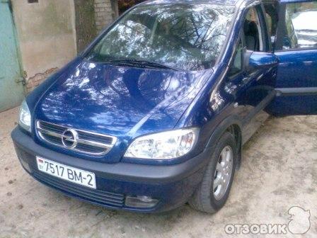 Автомобиль Opel Zafira минивэн фото