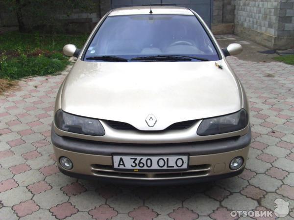 Автомобиль Renault Laguna - хэтчбэк фото