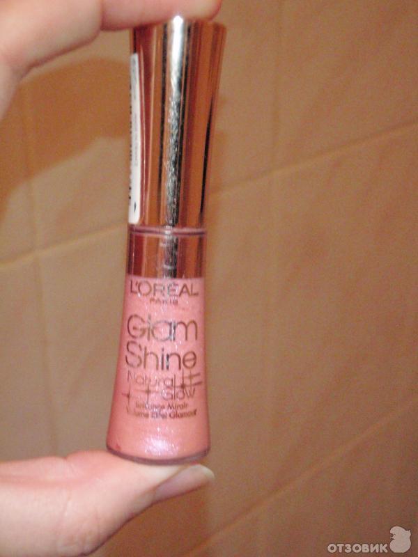 Блеск для губ Loreal Glam Shine Natural Glow фото