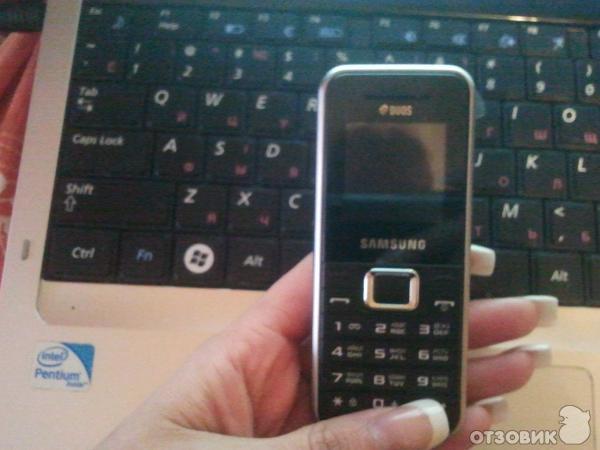 Мобильный телефон Samsung E1182 фото