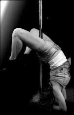 Танец на пилоне Pole Dance фото