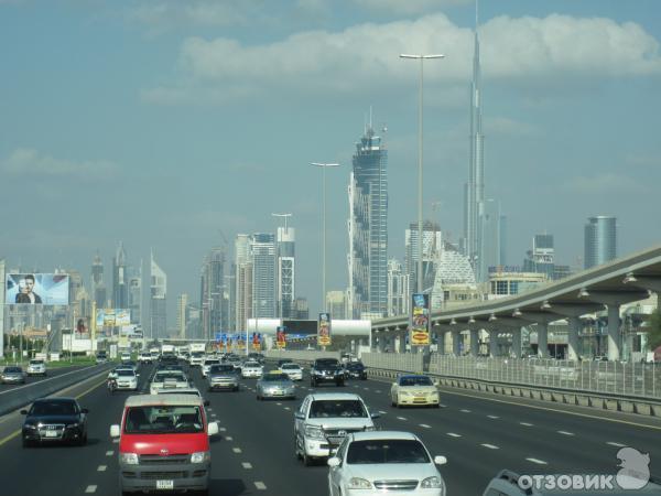 Небоскрёб Burj Khalifa (ОАЭ, Дубаи) фото