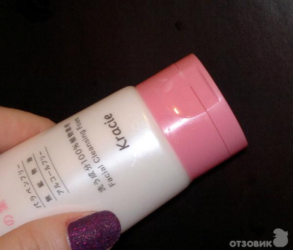 Пенка для умывания Kanebo NAIVE Deep Facial Cleansing Foam Peach Leaf фото