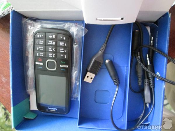 Nokia C5:Комплектация