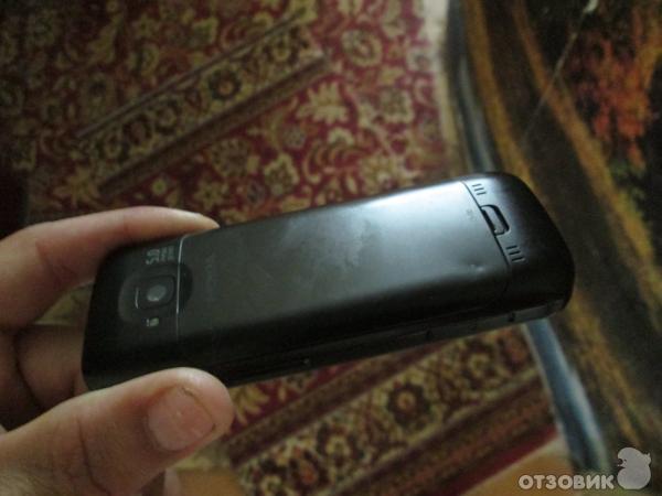 Nokia C5:Задний план