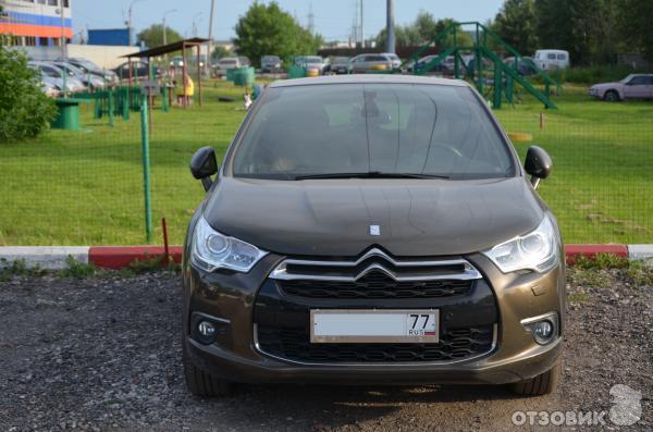 Автомобиль Citroen DS4 фото