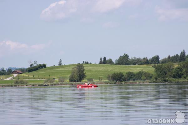 Озеро Хопфензее, вблизи г. Фюссен фото