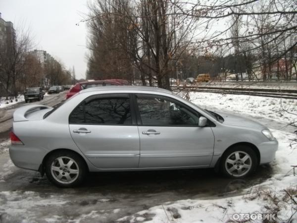 Автомобиль Mitsubishi Lancer IX седан фото