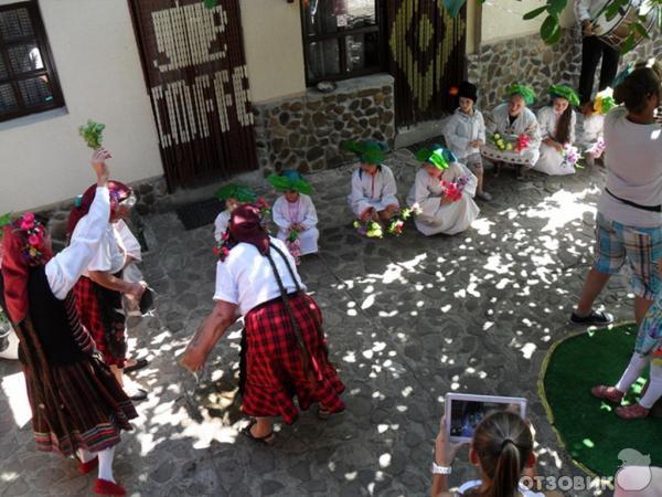 Экскурсия Веселое село Солник (Болгария, Варненская область) фото