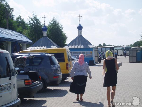 Почаевская лавра. Источник Св. Анны (Украина, Почаев) фото