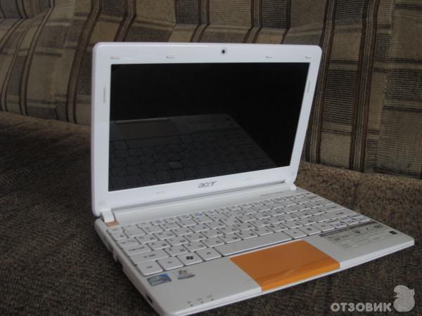 Нетбук Acer Aspire One D270 фото