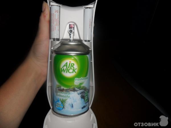 Автоматический освежитель воздуха AirWick FreshMatic фото