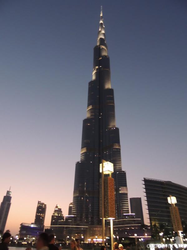 Небоскреб Burj Khalifa (ОАЭ, Дубаи) фото