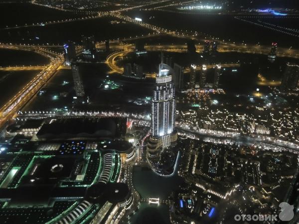 Небоскреб Burj Khalifa (ОАЭ, Дубаи) фото