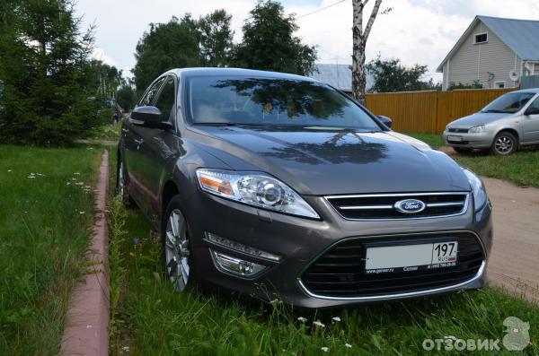 Автомобиль Ford Mondeo Titanium Black седан фото