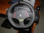 Руль Logitech MOMO Racing Force Feedback фото
