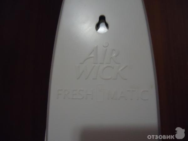 Автоматический освежитель воздуха AirWick FreshMatic фото