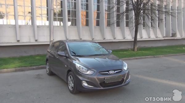 Автомобиль Hyundai Solaris - хэтчбек фото