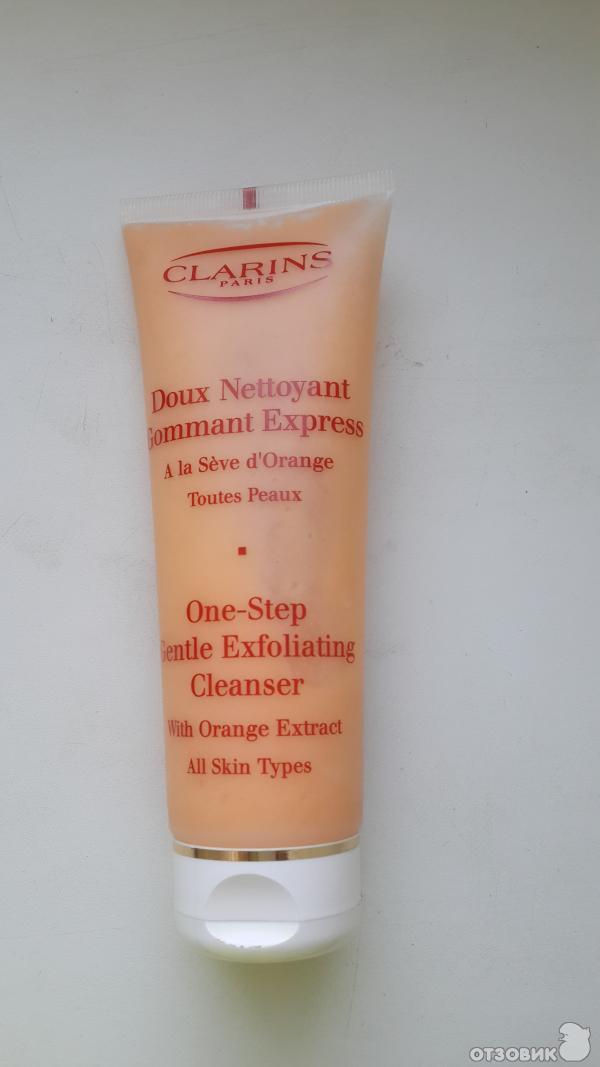 Очищающий крем Clarins с отшелушивающим эффектом с экстрактом апельсина Doux Nettoyant Gommant Express фото