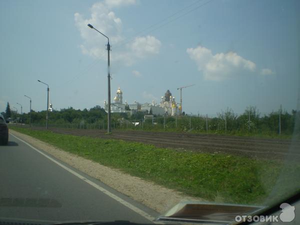 Почаевская лавра. Источник Св. Анны (Украина, Почаев) фото