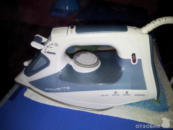 Rowenta focus fashion dw5025. Ровента 4010. Разборка клапан подачи пара утюг ровента. Rowenta dz 9130 плата. Утюг leran cei 3038.