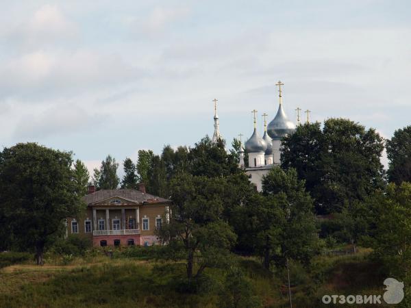 Церковь на берегу