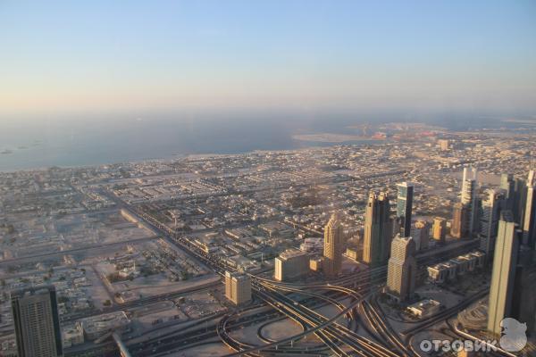 Небоскреб Burj Khalifa (ОАЭ, Дубаи) фото