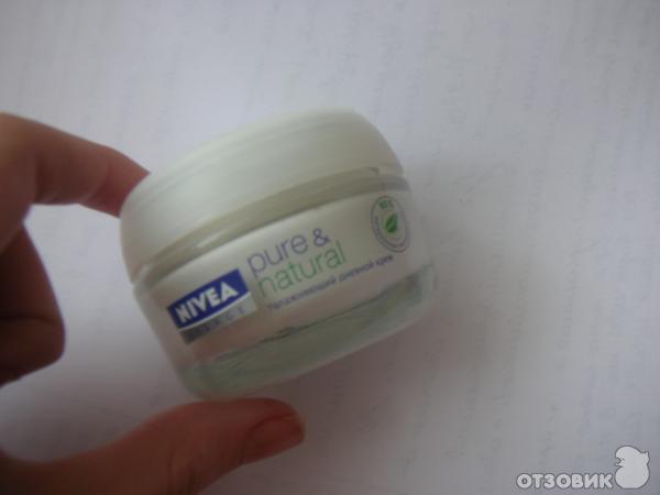 Увлажняющий дневной крем Nivea Visage Pure & Natural фото