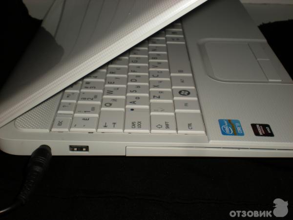 Ноутбук Toshiba Satellite C850-D1W