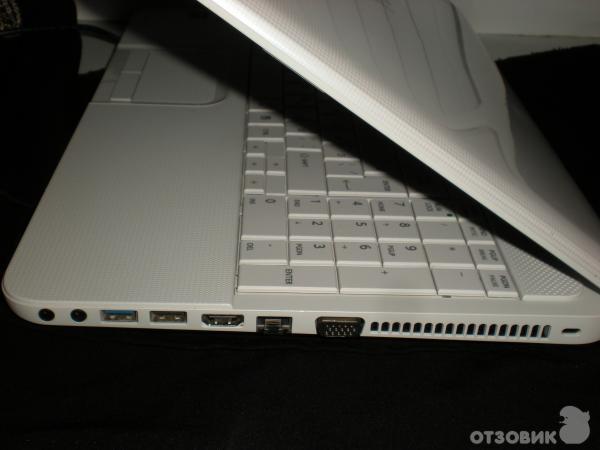 Ноутбук Toshiba Satellite C850-D1W