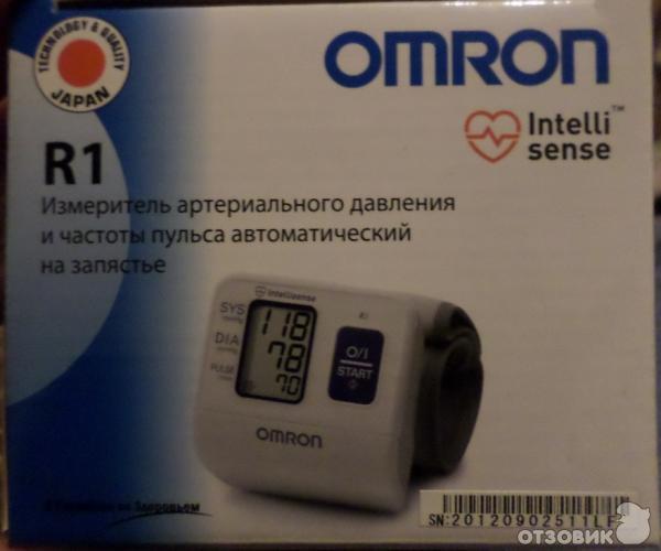 Автоматический тонометр на запястье Omron R1 фото