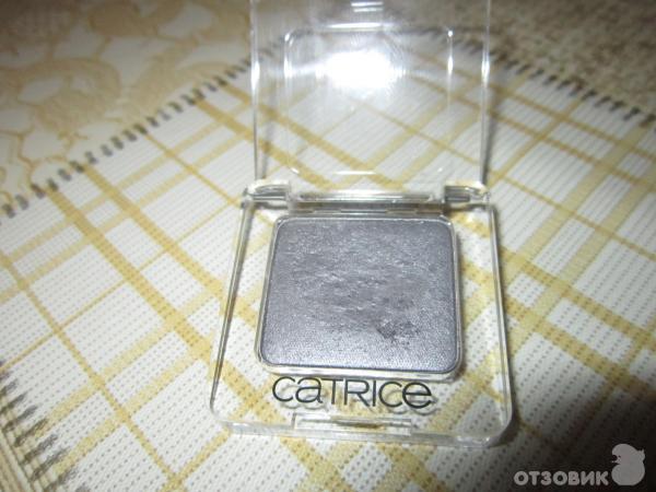 Тени для век Catrice Absolute Eye Colour Mono фото